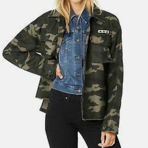 Levi’s Cotton Camo Printed Military  Utility Trucker Jacket: Army Green/Tan
